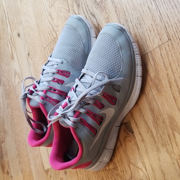 (8) Nike 5.0 Lace Up Color Block Running Activewear Athletic Sporty Gym Outdoor - Picture 1 of 13